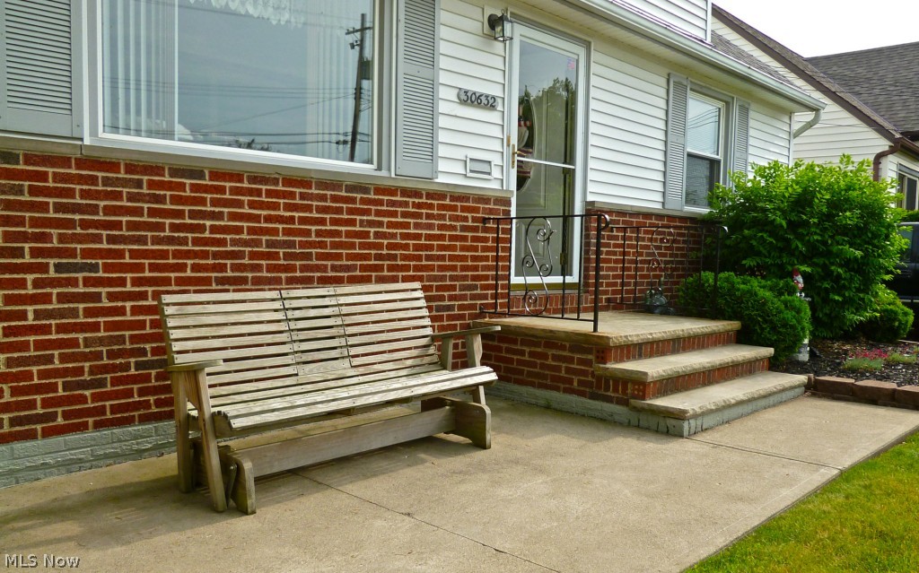 30632 Clarmont Road Willowick, OH 44095 - Photo 2 of 25
