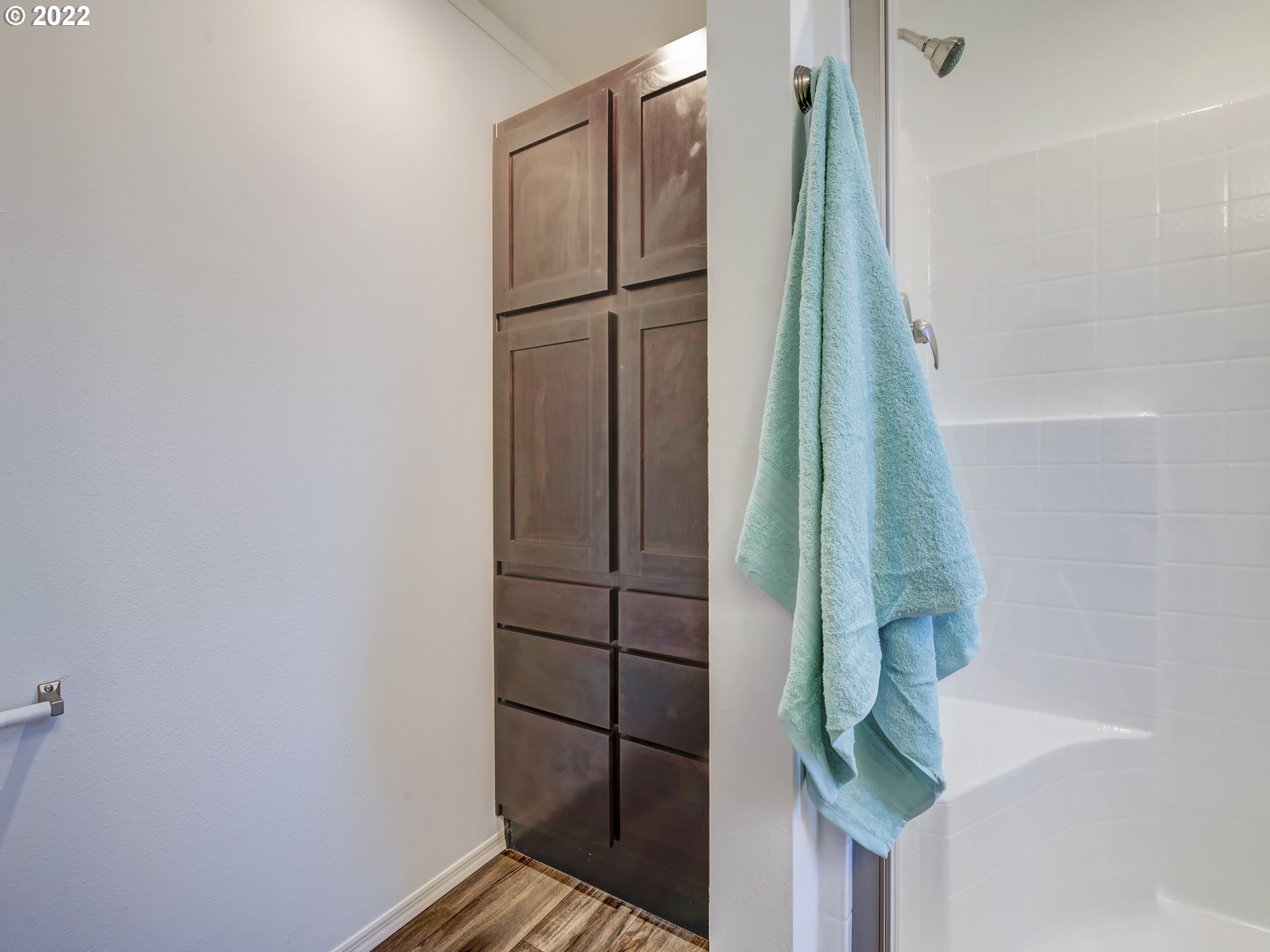 4671 Union Terrace Springfield, OR 97478 - Photo 15 of 18 a bathroom with a shower