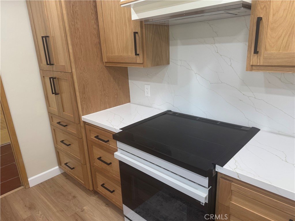 4501 Nielson Phelan, CA 92371 - Photo 14 of 33 a close view of stove top oven