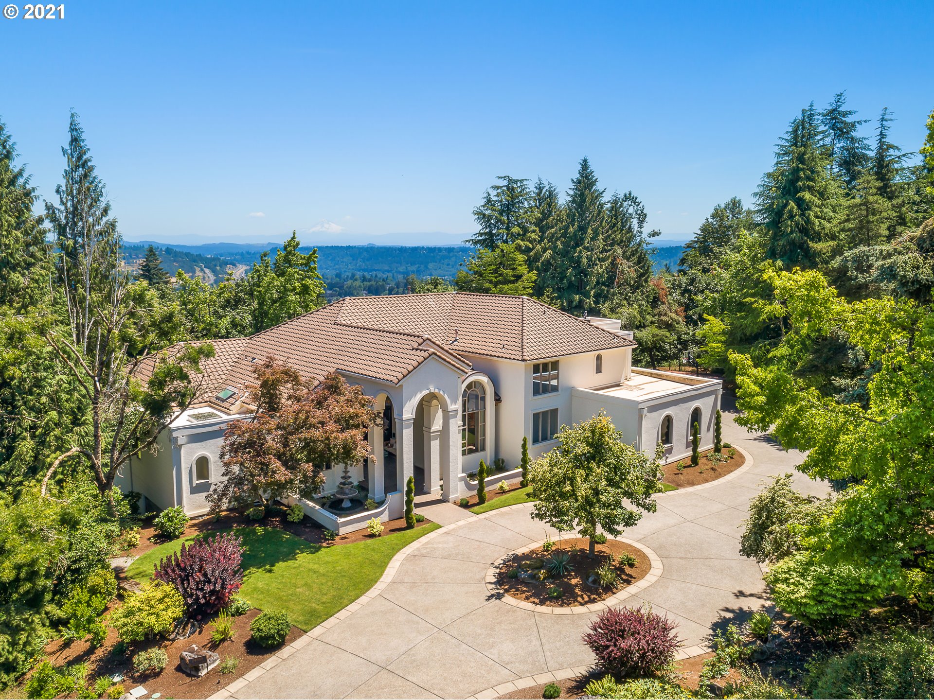 24688 Southwest Valley View Road West Linn, OR 97068 - Photo 1 of 32 Gallery Image 1