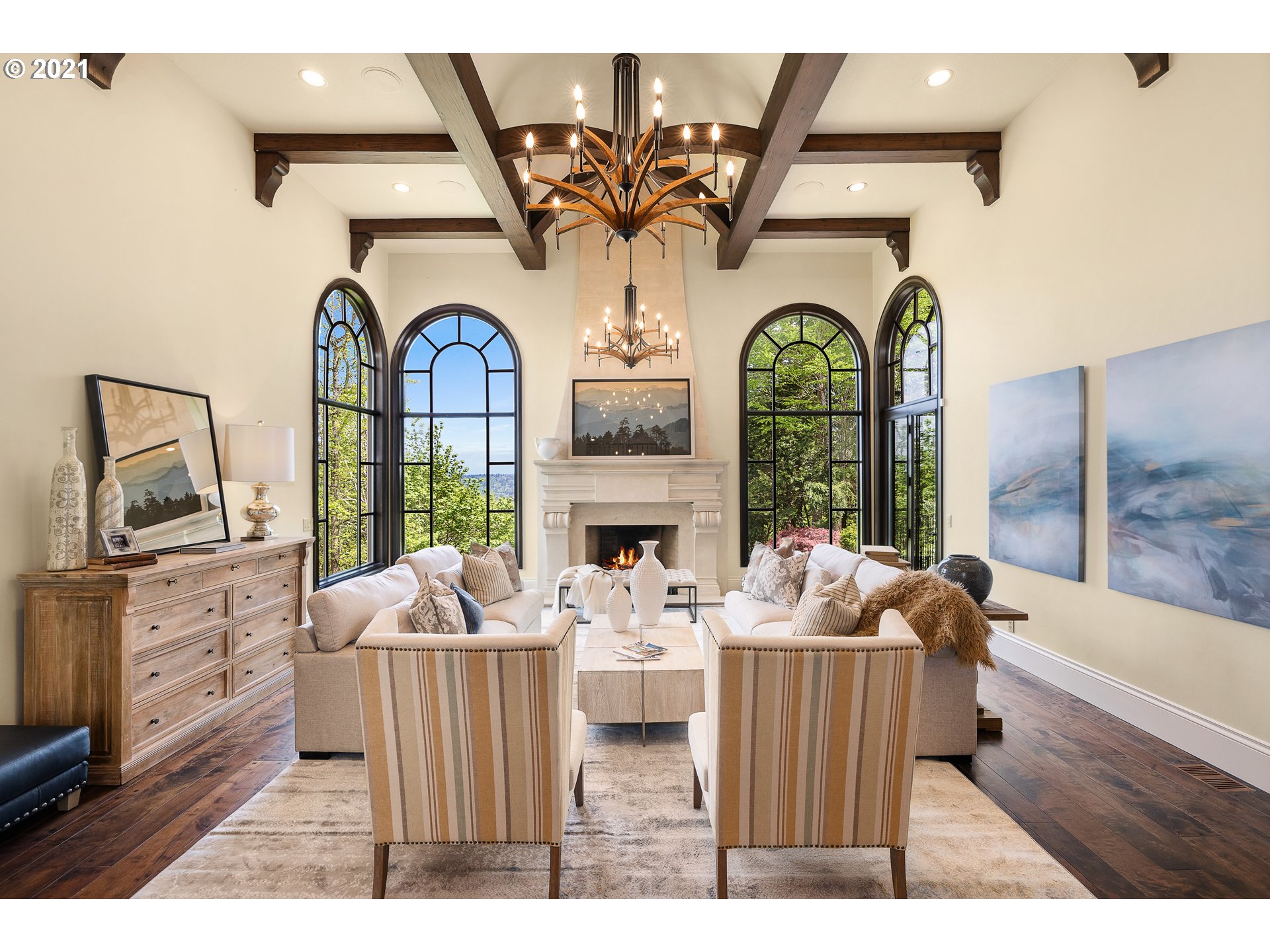 24688 Southwest Valley View Road West Linn, OR 97068 - Photo 5 of 32 Gallery Image 5