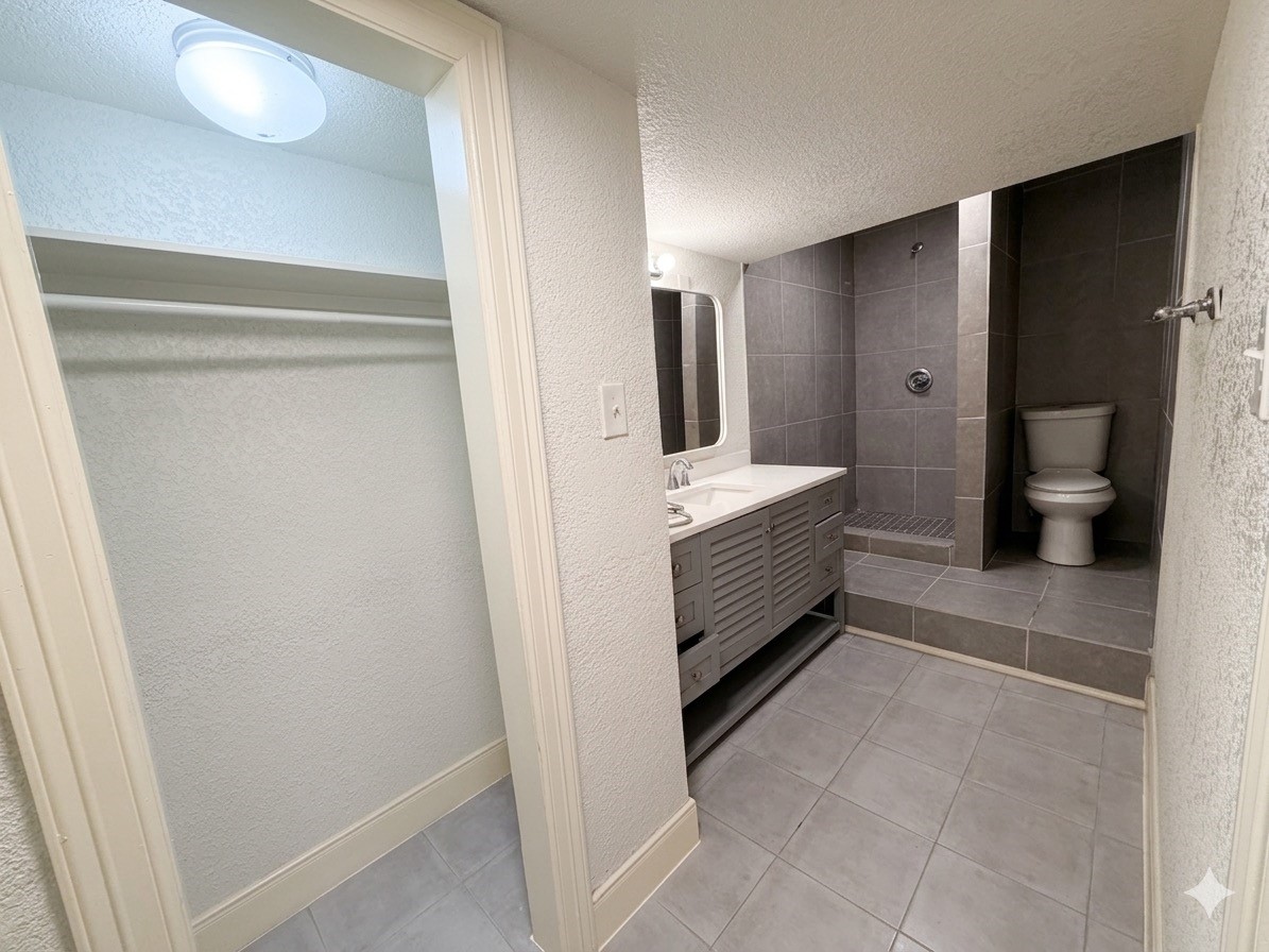 2127 Maximillian, Unit 3 Houston, TX 77039 - Photo 4 of 7