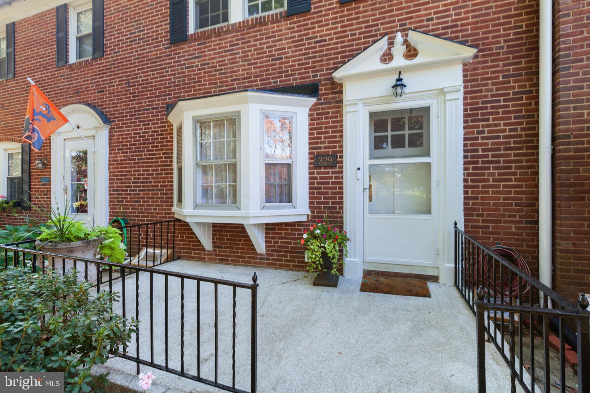 329 Dumbarton Road Baltimore, MD 21212 - Photo 3 of 41