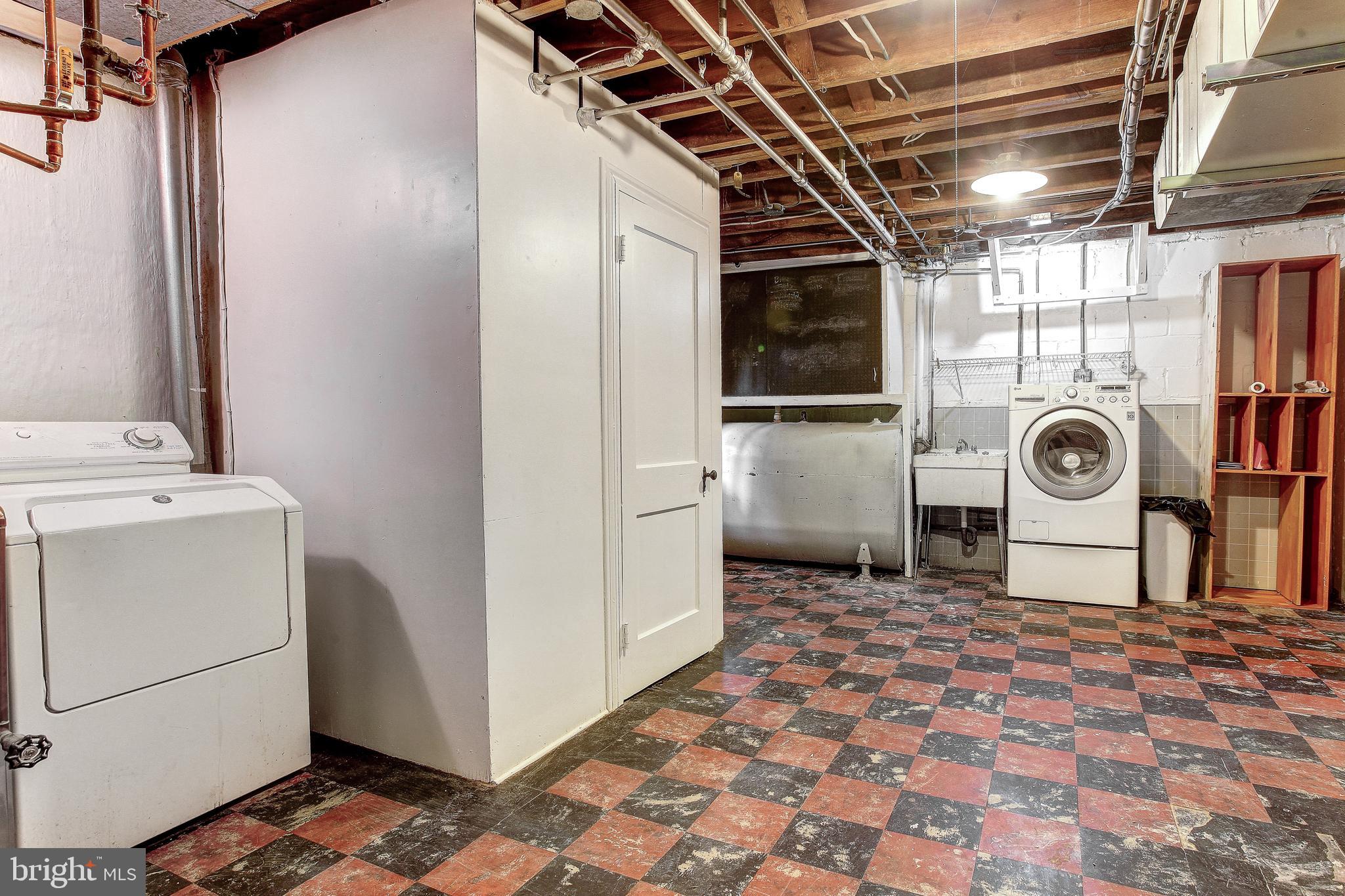 329 Dumbarton Road Baltimore, MD 21212 - Photo 36 of 41