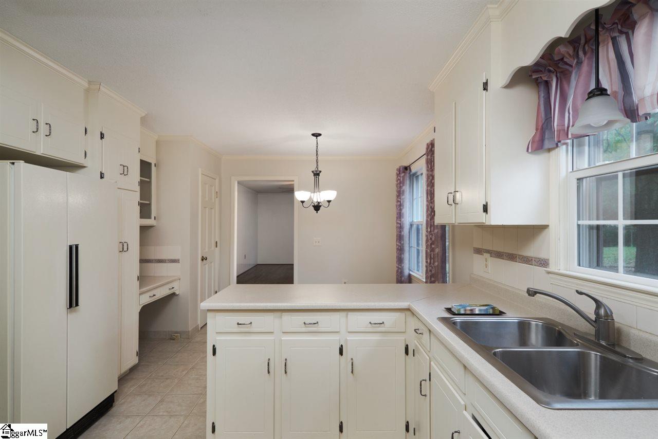 306 Cherry Hill Road Greenville, SC 29607 - Photo 14 of 30 Gallery Image 14