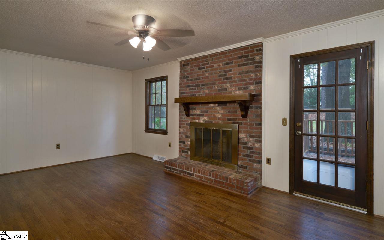 306 Cherry Hill Road Greenville, SC 29607 - Photo 8 of 30 Gallery Image 8