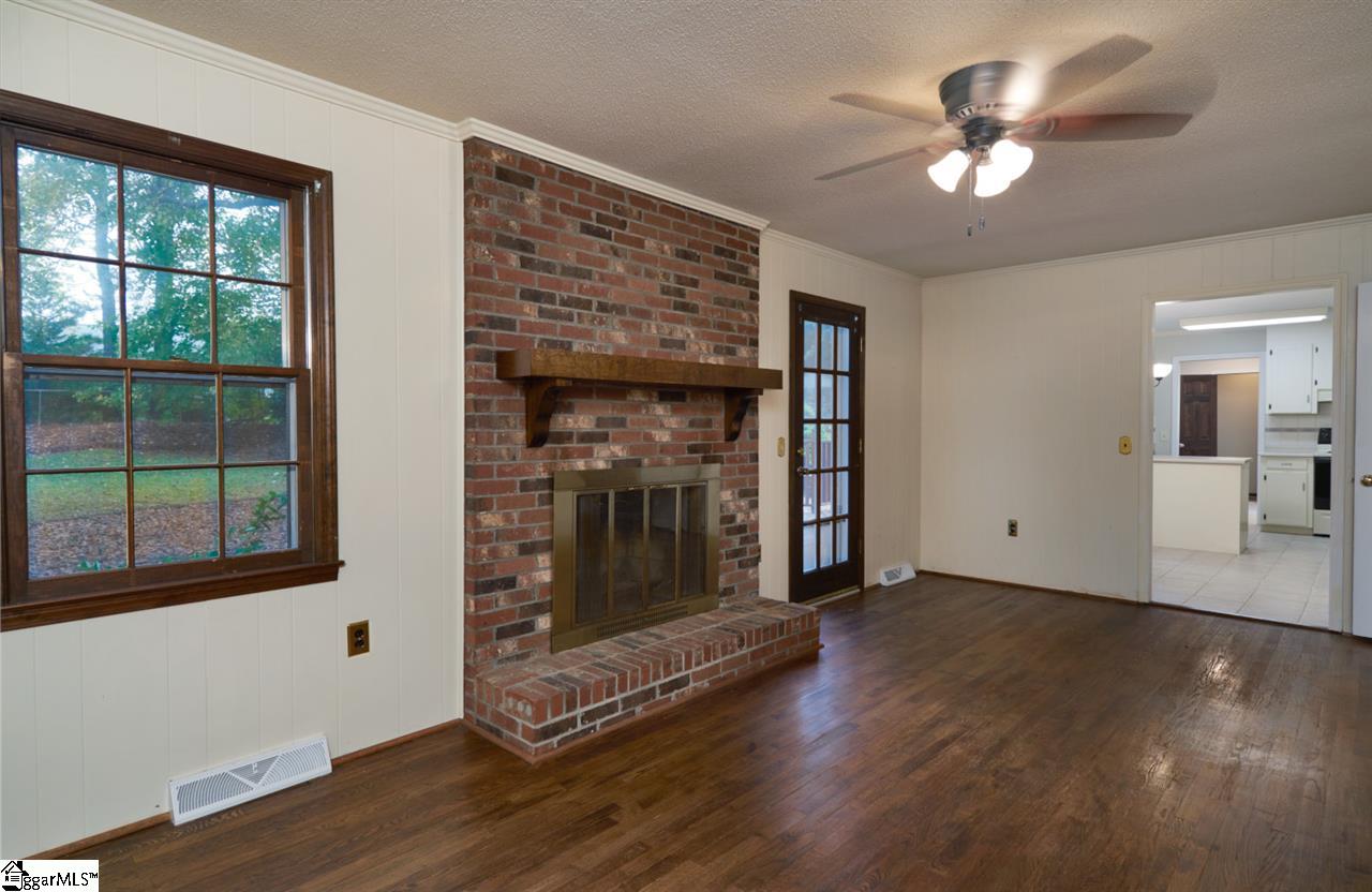 306 Cherry Hill Road Greenville, SC 29607 - Photo 9 of 30 Gallery Image 9