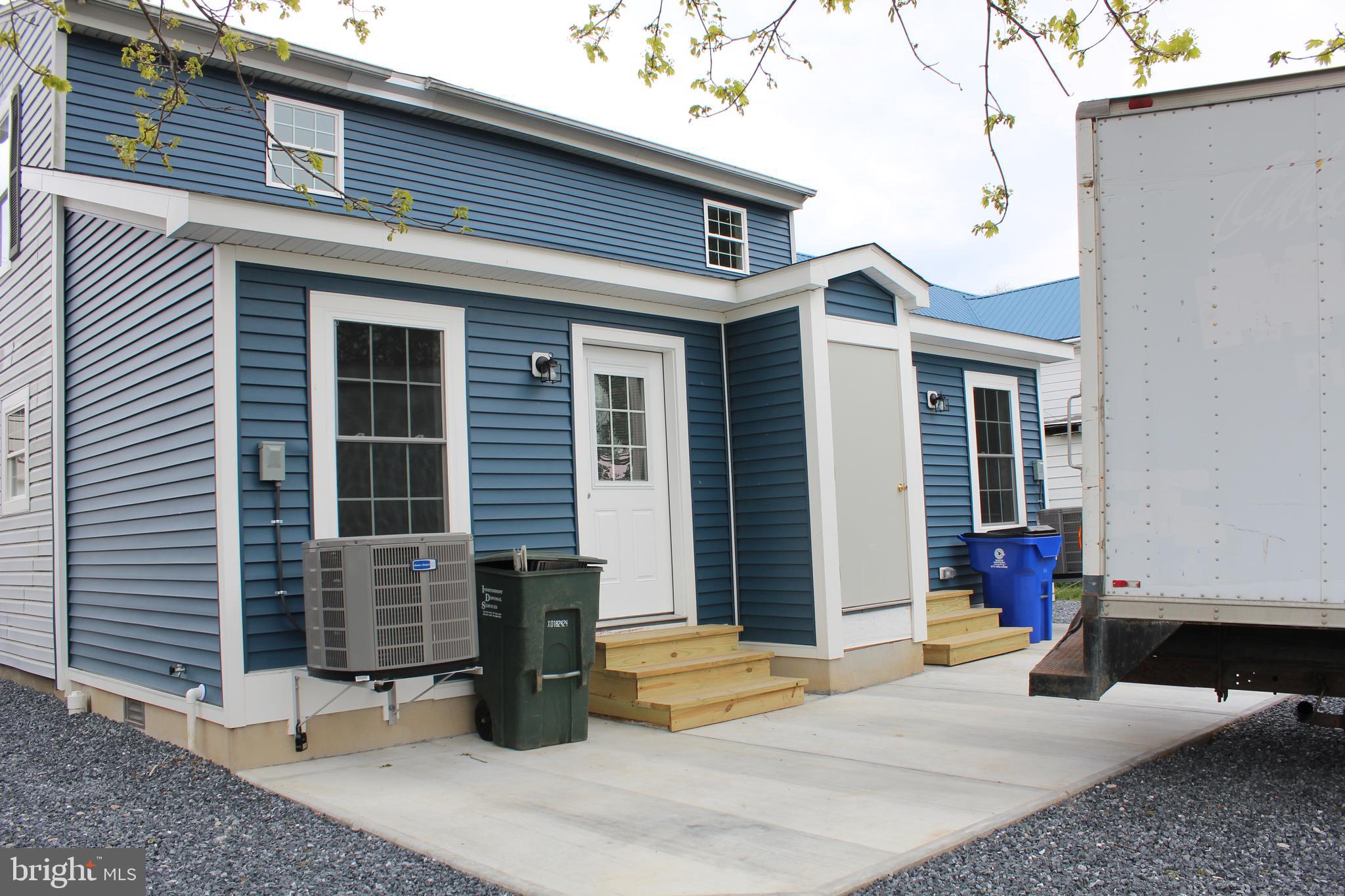 306 Main Street Dover, DE 19901 - Photo 32 of 33 a view of a house with patio