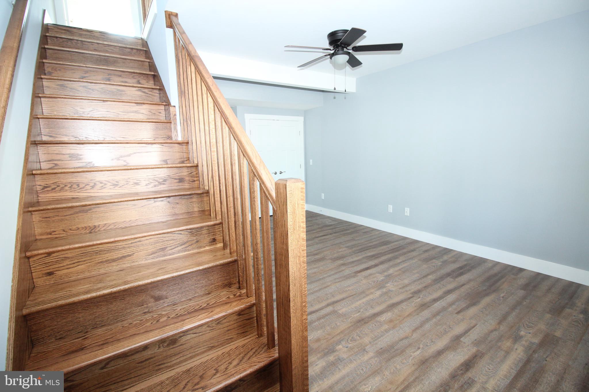 306 Main Street Dover, DE 19901 - Photo 7 of 33 a view of entryway