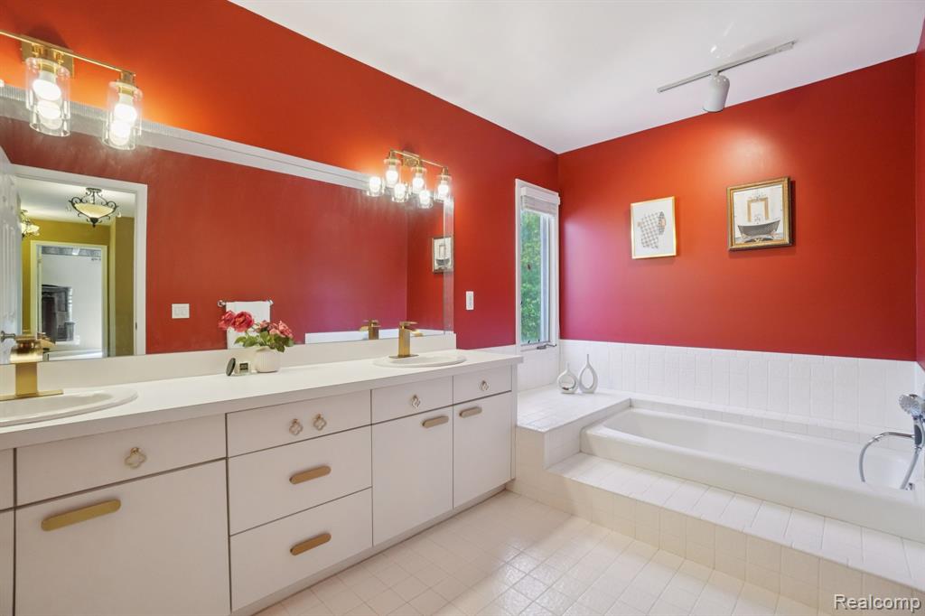 4541 Rivers Edge Drive Troy, MI 48098 - Photo 37 of 66 Gallery Image 37
