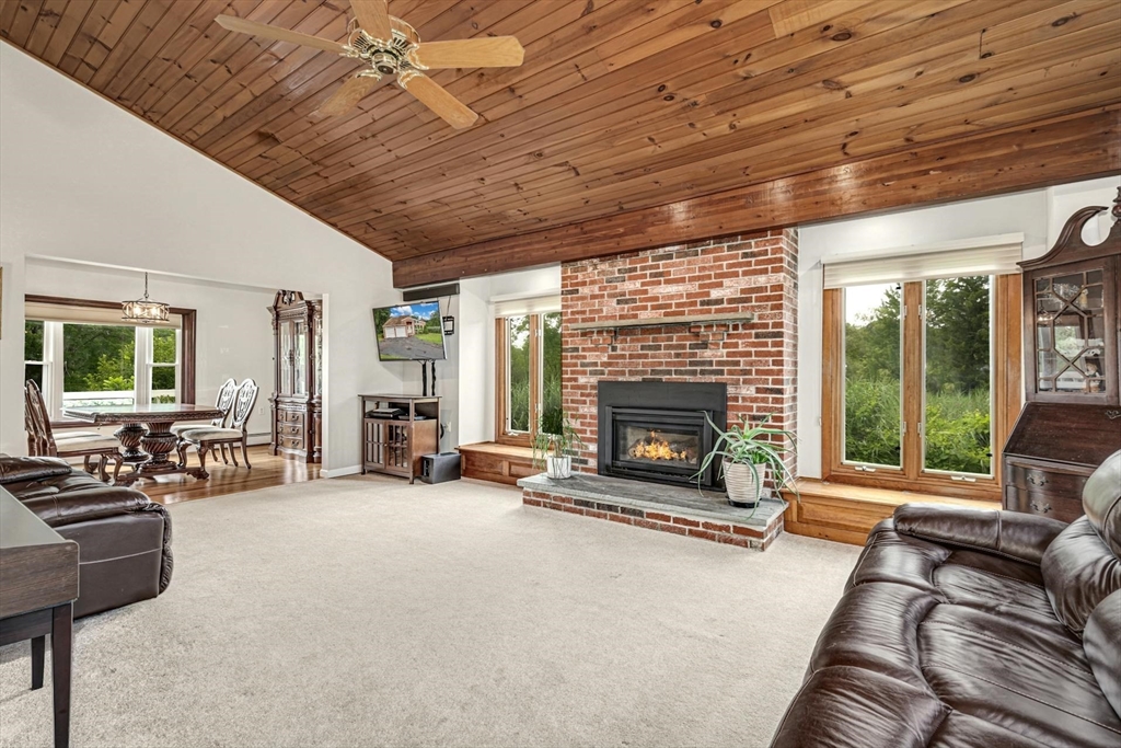 294 South Main Street Clinton, MA 01510 - Photo 15 of 31 Gallery Image 15