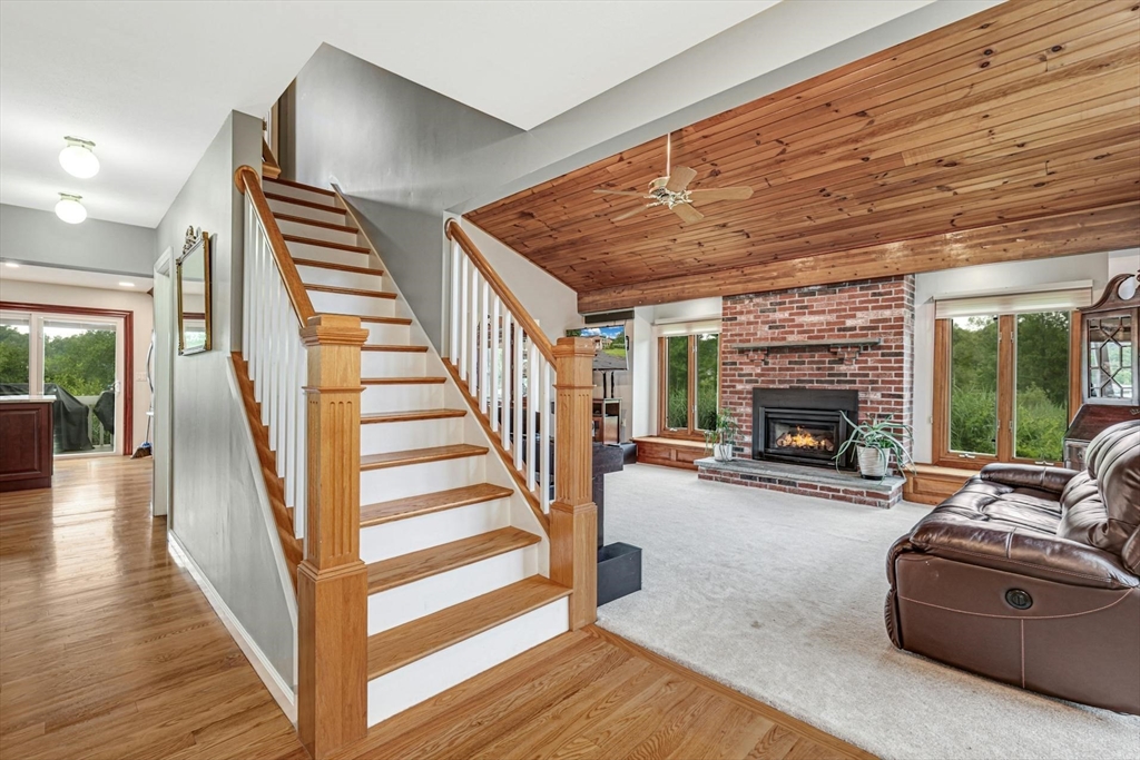 294 South Main Street Clinton, MA 01510 - Photo 17 of 31 Gallery Image 17