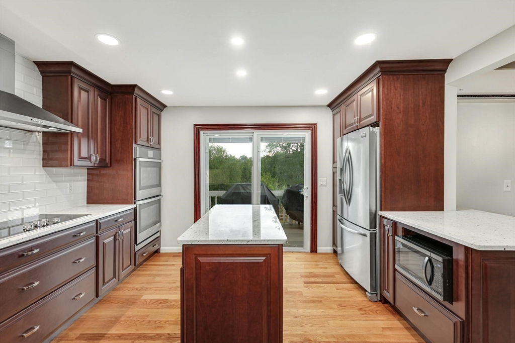 294 South Main Street Clinton, MA 01510 - Photo 4 of 31 Gallery Image 4