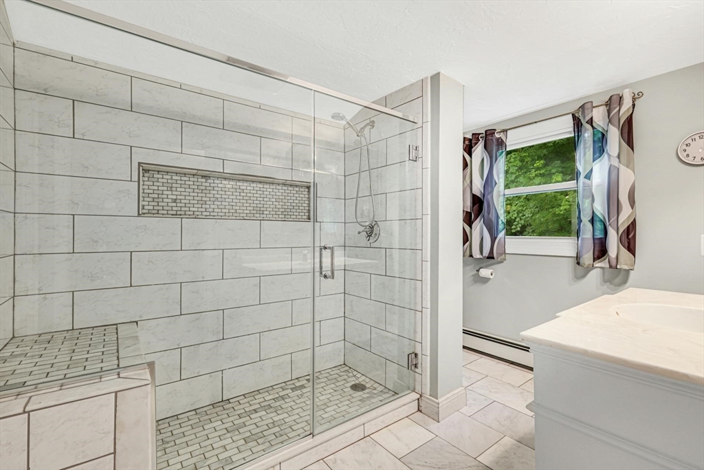 294 South Main Street Clinton, MA 01510 - Photo 5 of 31 Gallery Image 5