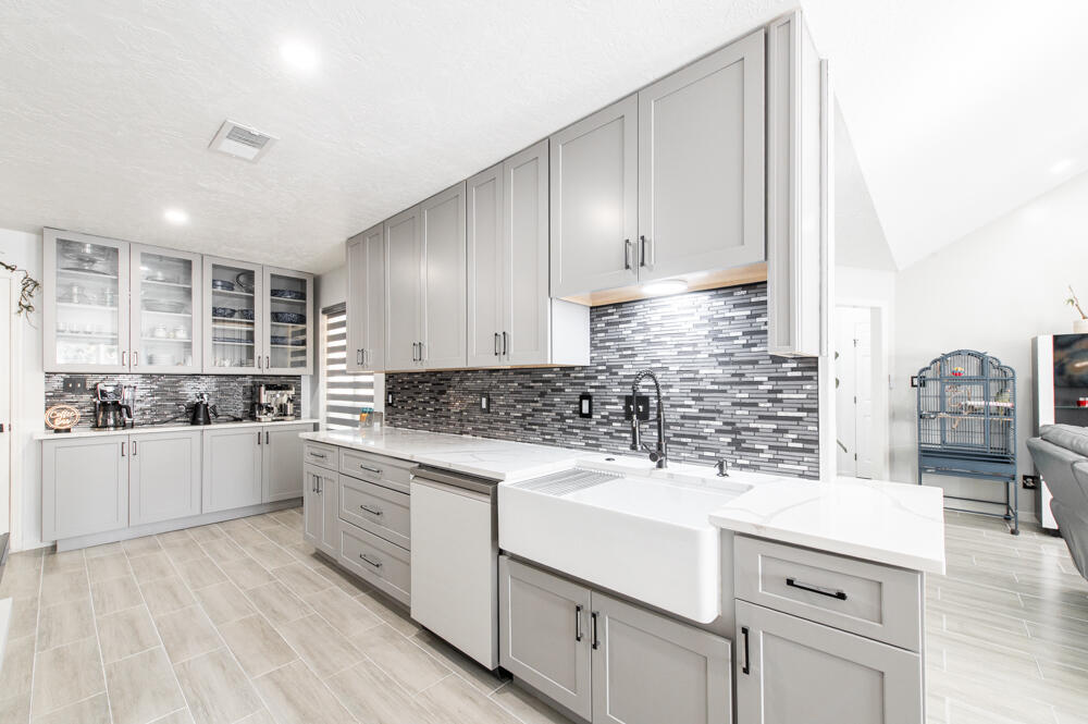 110 Baron Place North Augusta, SC 29841 - Photo 3 of 22 Tiled Backsplash!