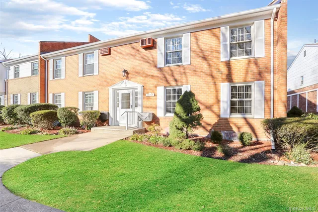 $215,000 | 120 Parkside Drive, Unit 120, Suffern, NY 10901