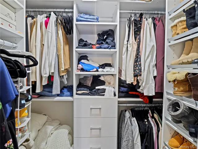 $215,000 | 120 Parkside Drive, Unit 120, Suffern, NY 10901