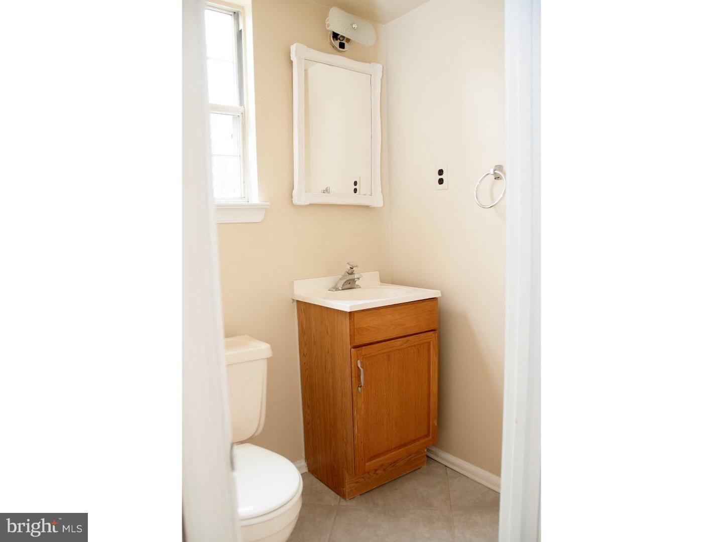 148 Silver Springs Road Phoenixville, PA 19460 - Photo 9 of 21 Half Bath
