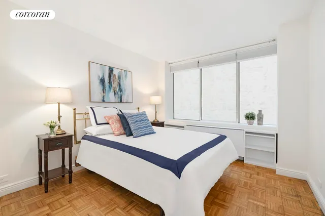 $675,000 | 61 West 62nd Street, Unit 6B | Upper West Side