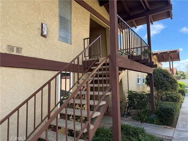 $349,000 | 1010 West MacArthur Boulevard, Santa Ana, CA 92707