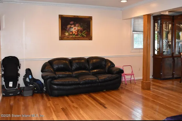 $749,000 | 15 Soren Street | Willowbrook