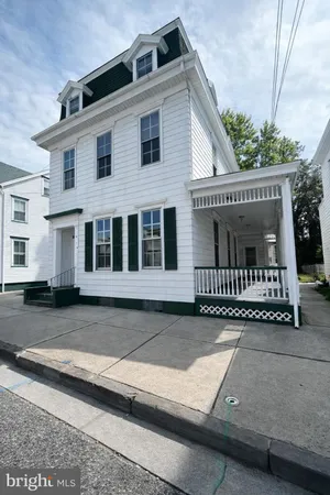 $1,400 | 190 7th Street, Unit 2, Salem, NJ 08079