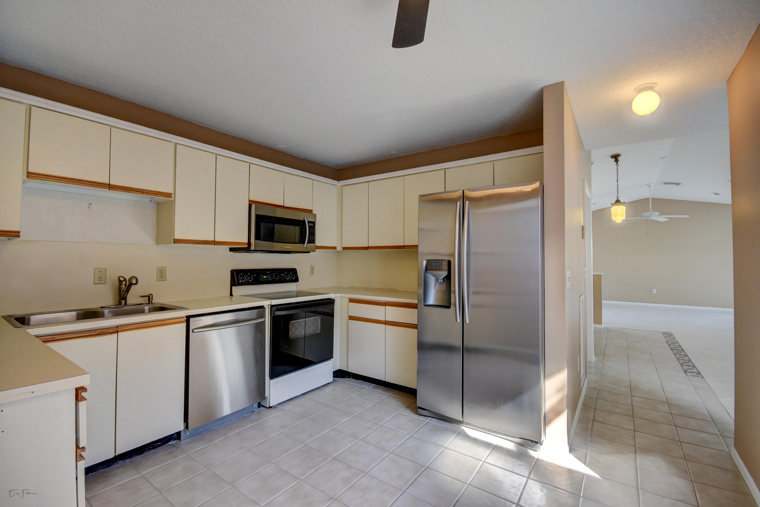 9178 Southwest 22nd Street, Unit D Boca Raton, FL 33428 - Photo 8 of 20 NF 9178 SW 22nd St-11
