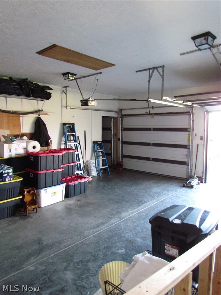 10174 Veto Road Belpre, OH 45714 - Photo 43 of 45 View of garage