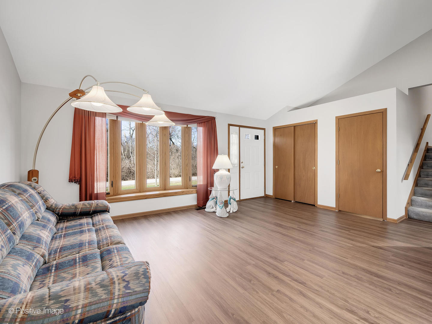 27-w015 Manchester Road Wheaton, IL 60187 - Photo 2 of 29