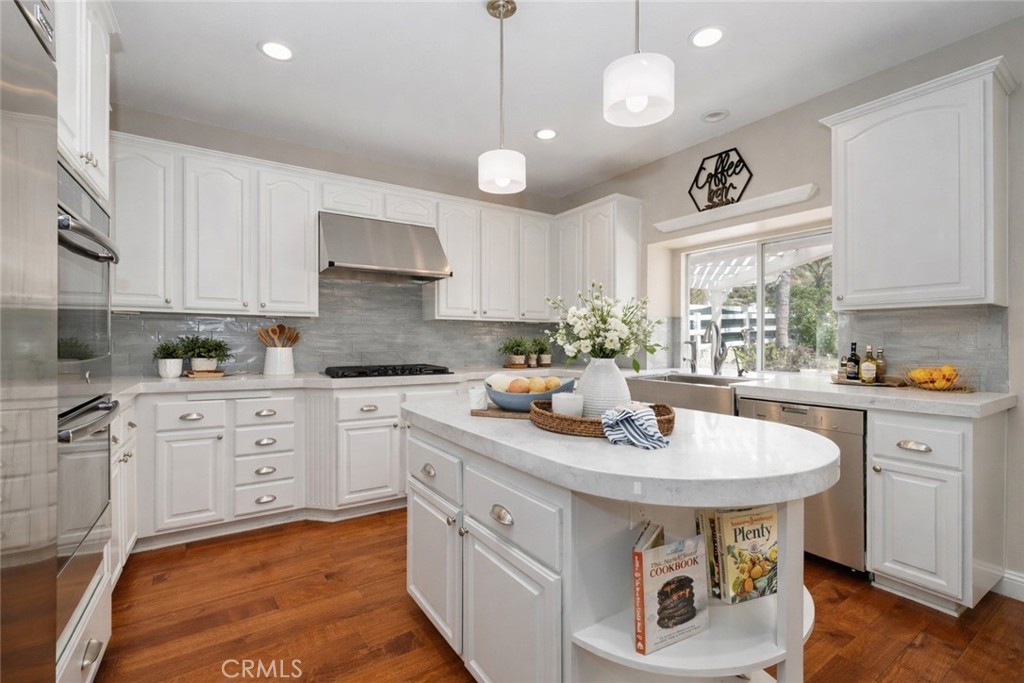 15257 Saddleback Road Canyon Country, CA 91387 - Photo 17 of 69