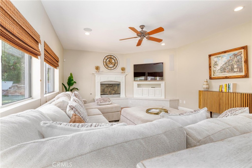 15257 Saddleback Road Canyon Country, CA 91387 - Photo 24 of 69