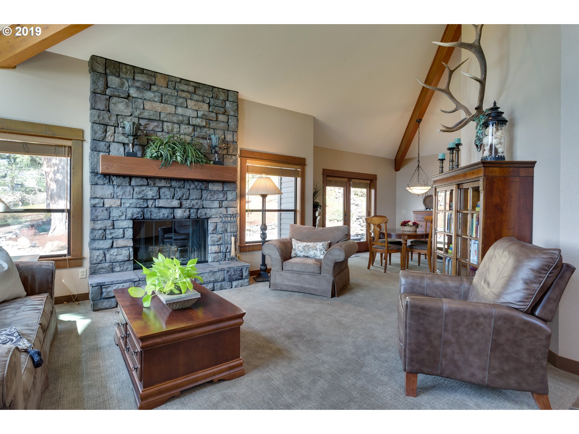 1177 Southwest Hoffman Road West Linn, OR 97068 - Photo 4 of 29 Gallery Image 4