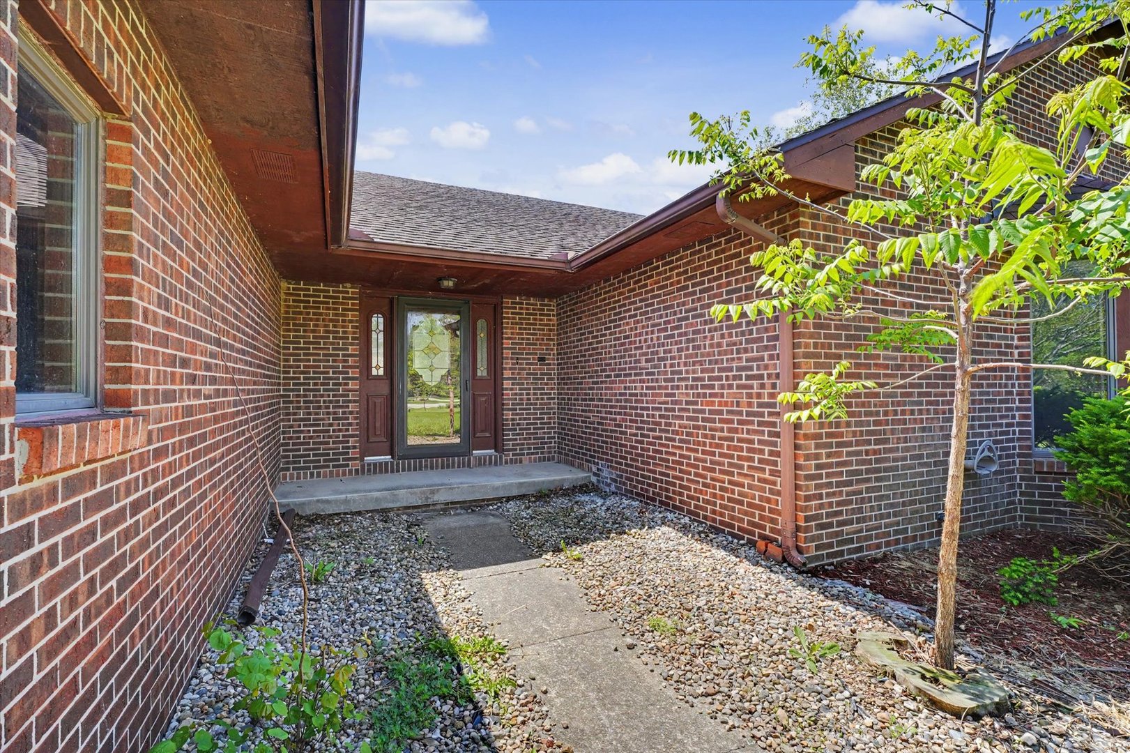153 Lake Road Seymour, IL 61875 - Photo 7 of 37
