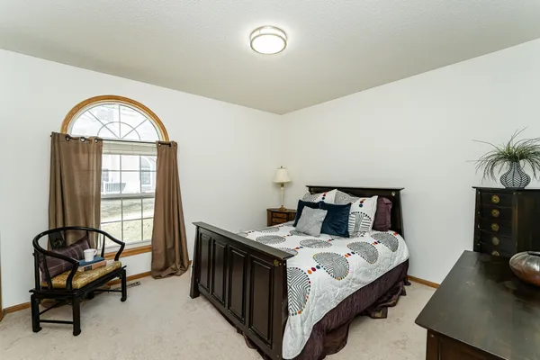 $279,900 | 1988 Waterford Place Southwest, Rochester, MN 55902