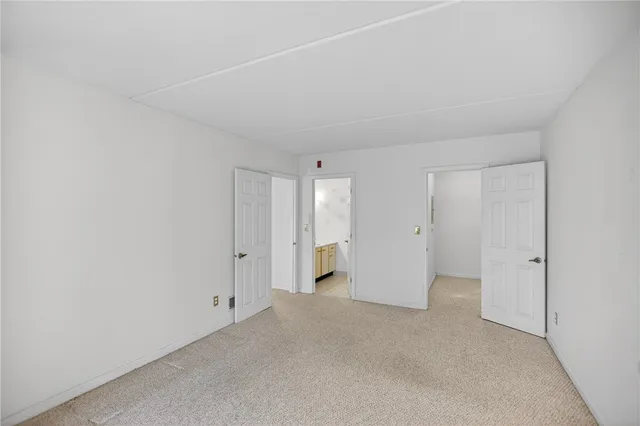 $274,900 | 650 East Greenwich Avenue, Unit 5110, West Warwick, RI 02893