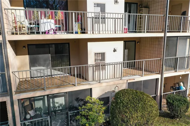 $274,900 | 650 East Greenwich Avenue, Unit 5110, West Warwick, RI 02893