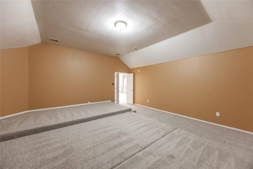 9201 Hunter Chase Drive McKinney, TX 75072 - Photo 30 of 35 a view of an empty room