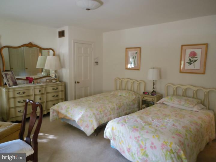 1107 Clover Hill Road Wynnewood, PA 19096 - Photo 8 of 11 Gallery Image 8