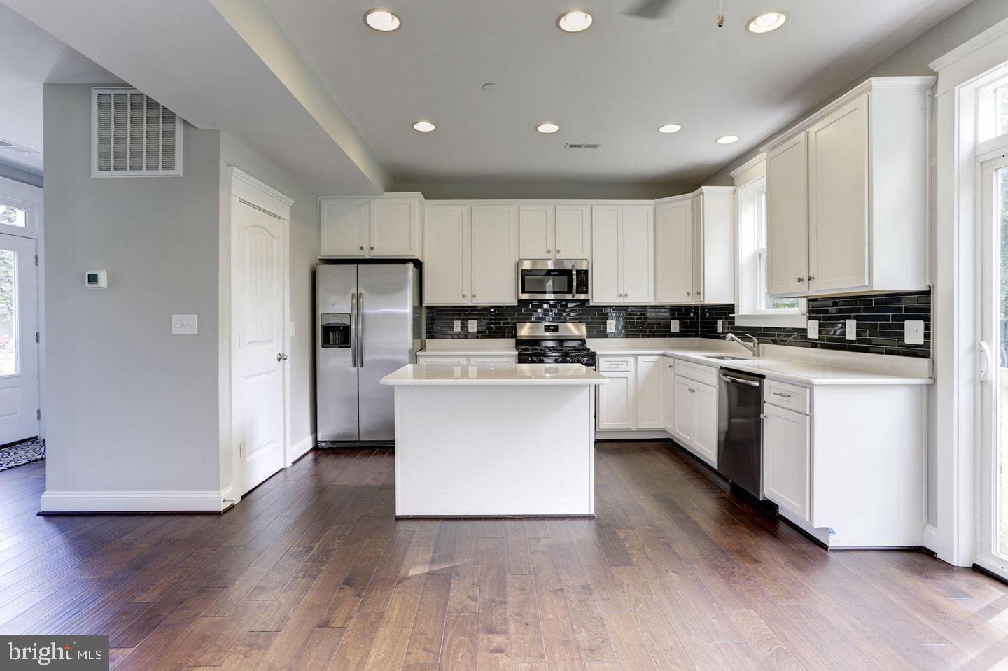 2753 Pinecrest Drive Riva, MD 21140 - Photo 14 of 46 Lovely kitchen