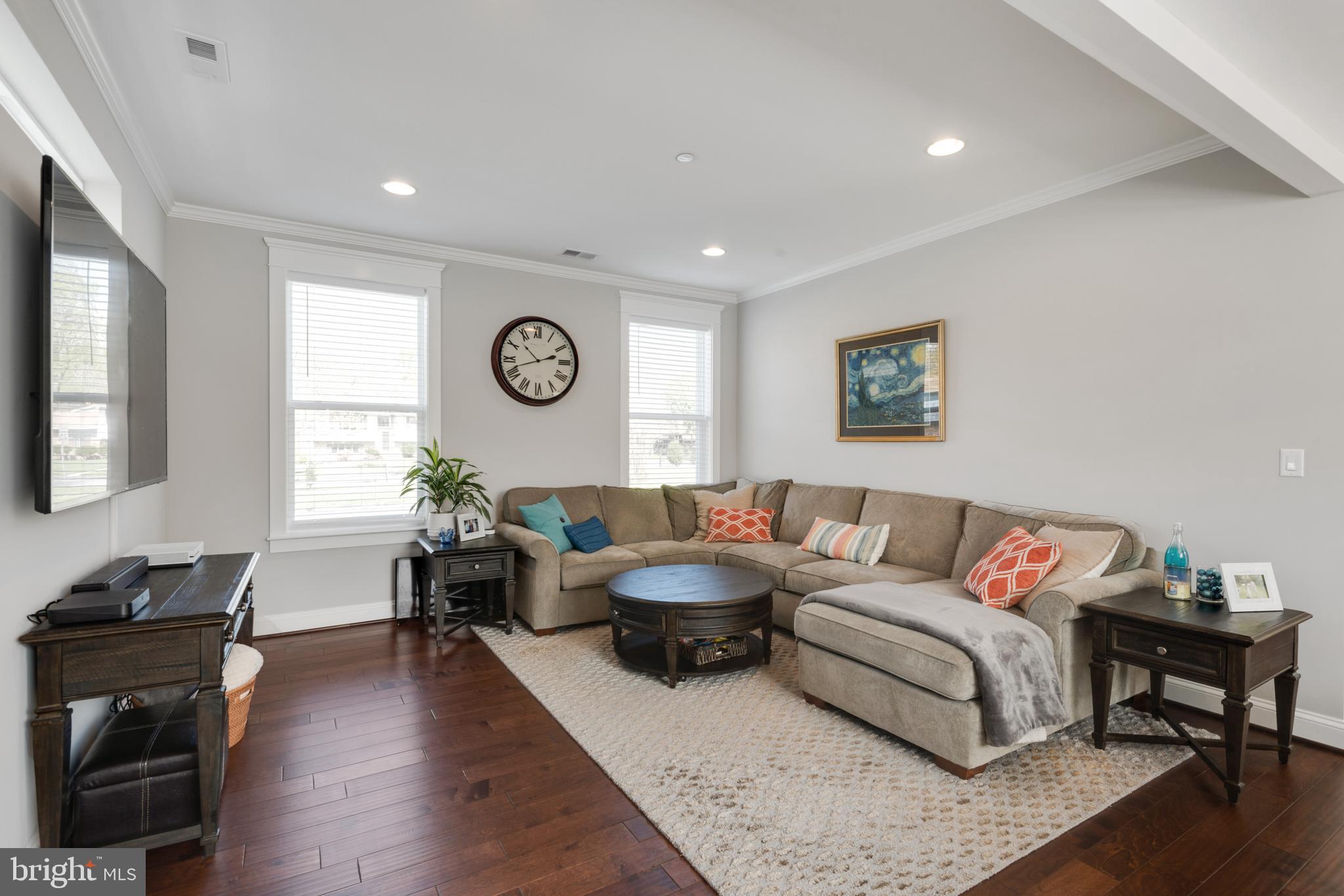 2753 Pinecrest Drive Riva, MD 21140 - Photo 9 of 46 Living Room