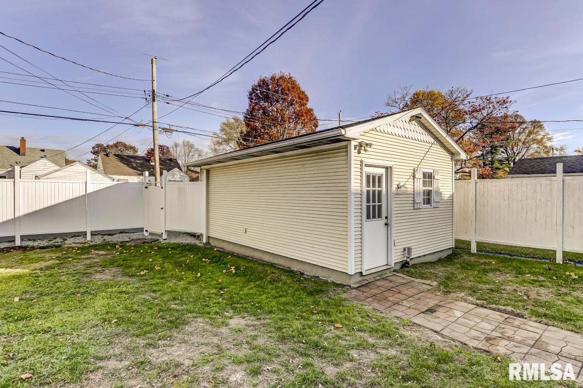 2020 North 6th Street Springfield, IL 62702 - Photo 30 of 31