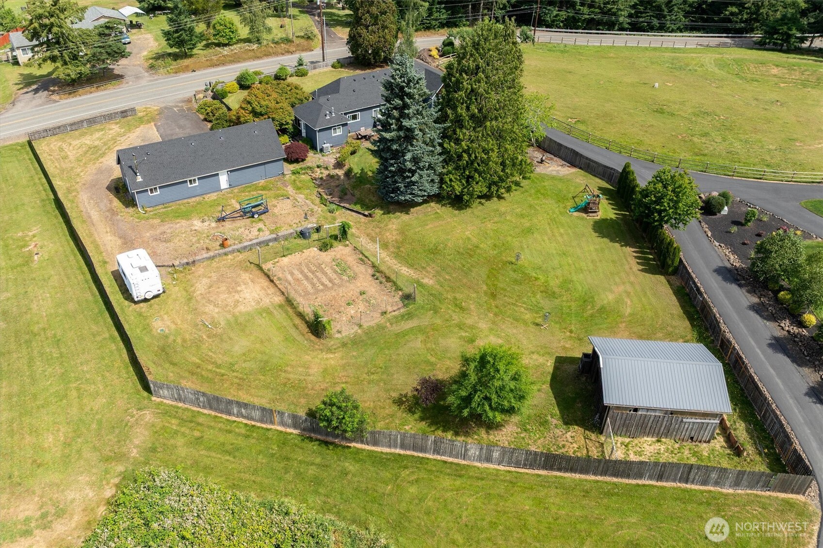 2102 Mt Brynion Road Kelso, WA 98626 - Photo 32 of 35