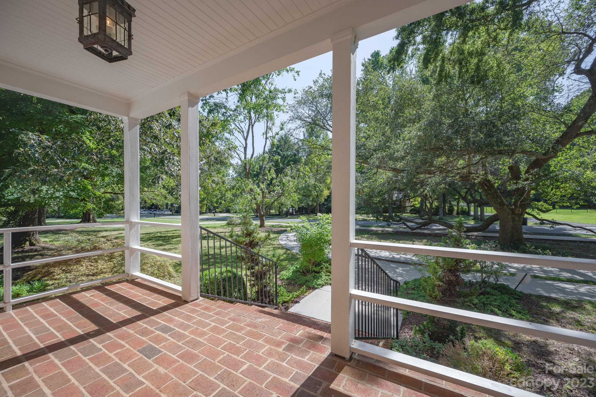 445 Pine Road Davidson, NC 28036 - Photo 3 of 44 Gallery Image 3