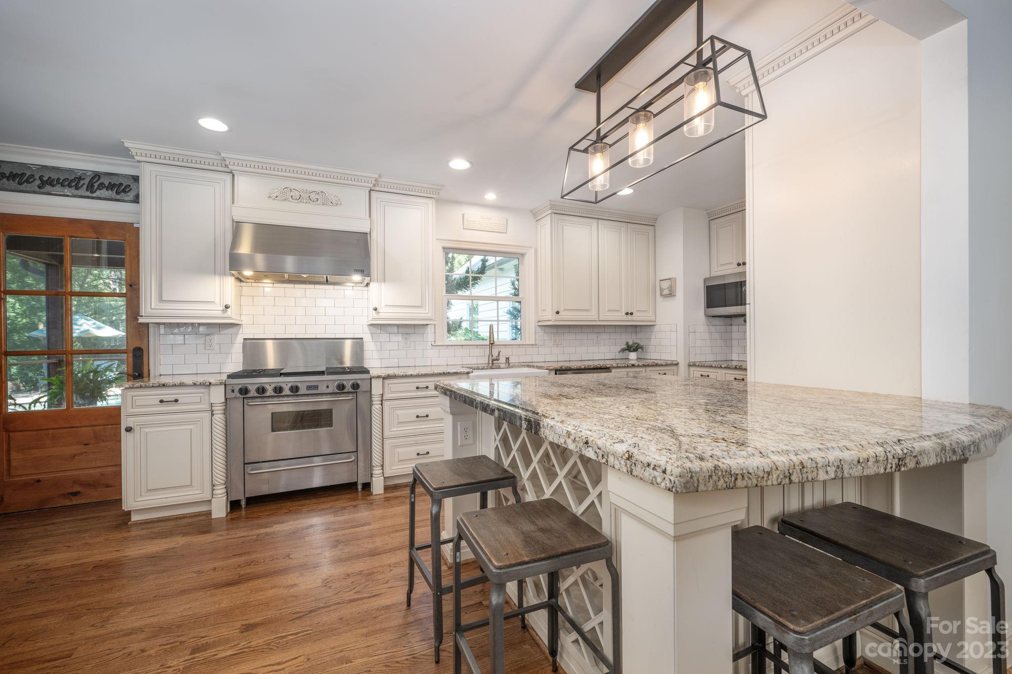 445 Pine Road Davidson, NC 28036 - Photo 4 of 44 Gallery Image 4