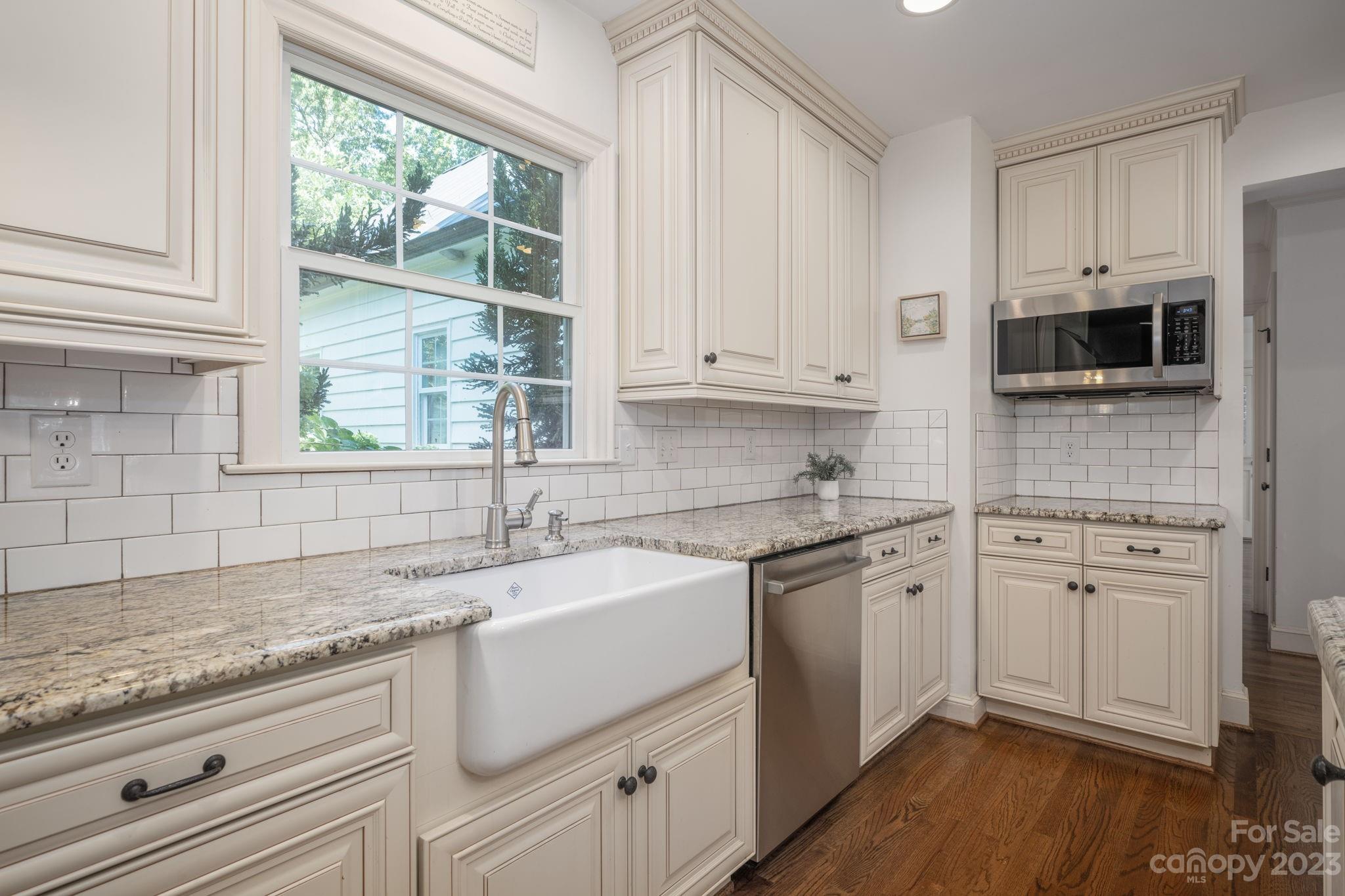 445 Pine Road Davidson, NC 28036 - Photo 7 of 44 Gallery Image 7