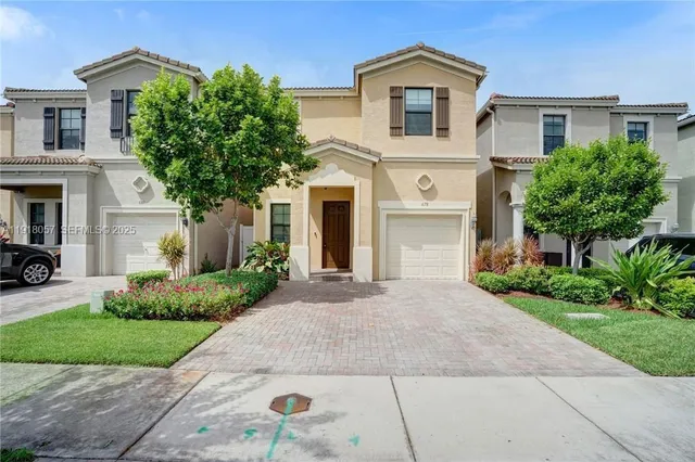 $725,000 | 678 Northeast 191st Terrace, Miami, FL 33179