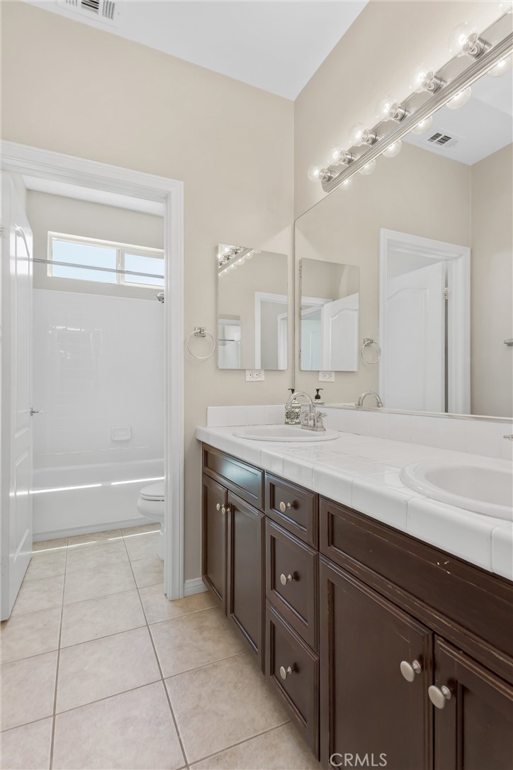 33369 Gold Mountain Road Yucaipa, CA 92399 - Photo 34 of 65 Upstairs bathroom #1