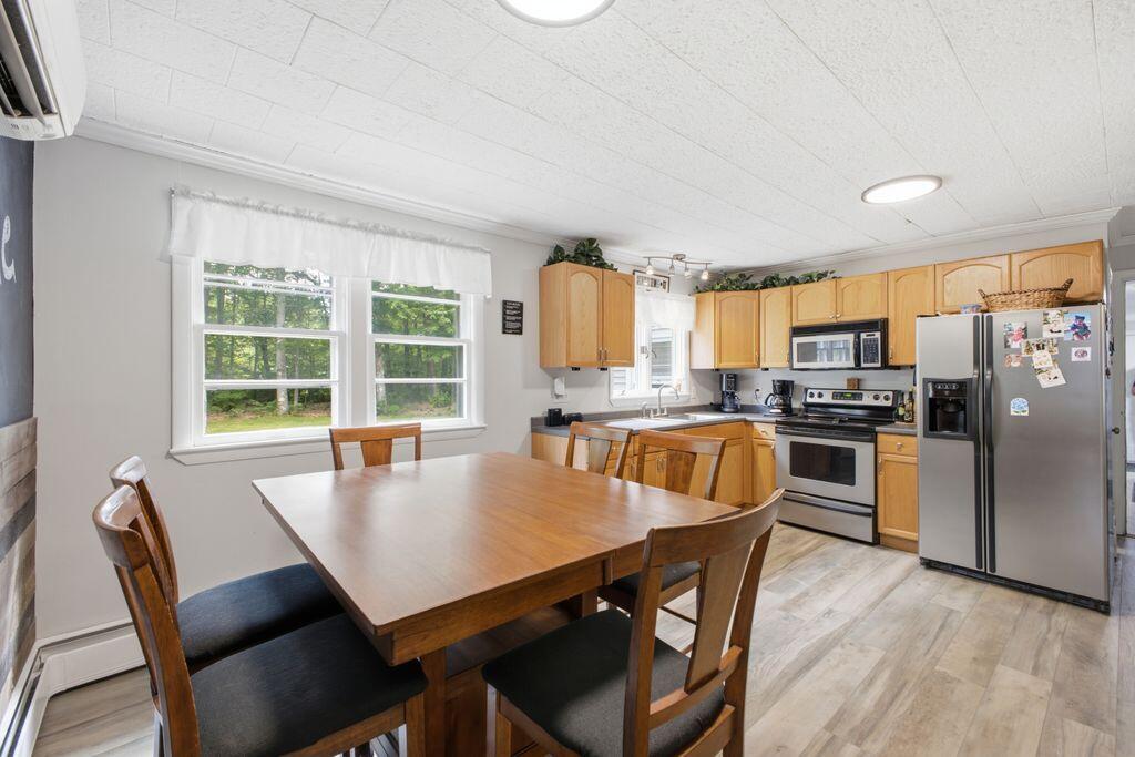 8 Terry Street Gorham, ME 04038 - Photo 8 of 36 9__V5A6830