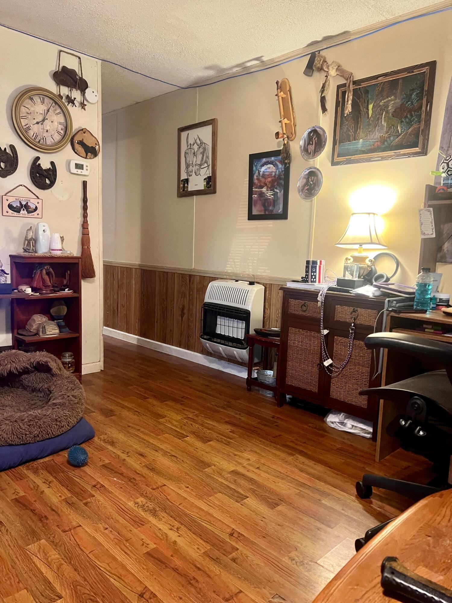 110 Gibson Road Madisonville, TN 37354 - Photo 21 of 32 a living room with furniture and wooden floor