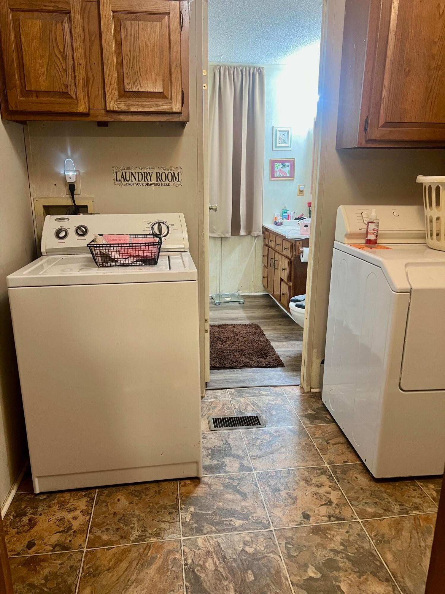 110 Gibson Road Madisonville, TN 37354 - Photo 26 of 32 a utility room with dryer and washer